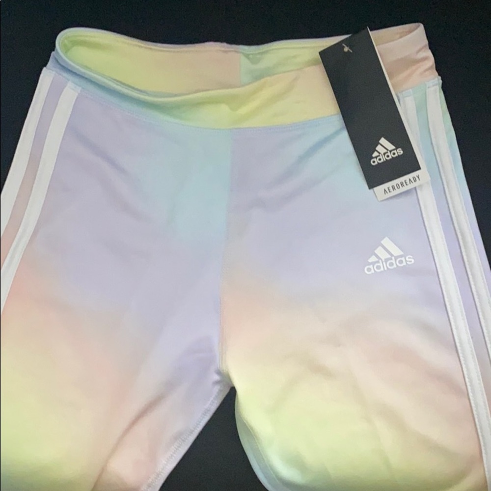 Girls Addidas crop leggings